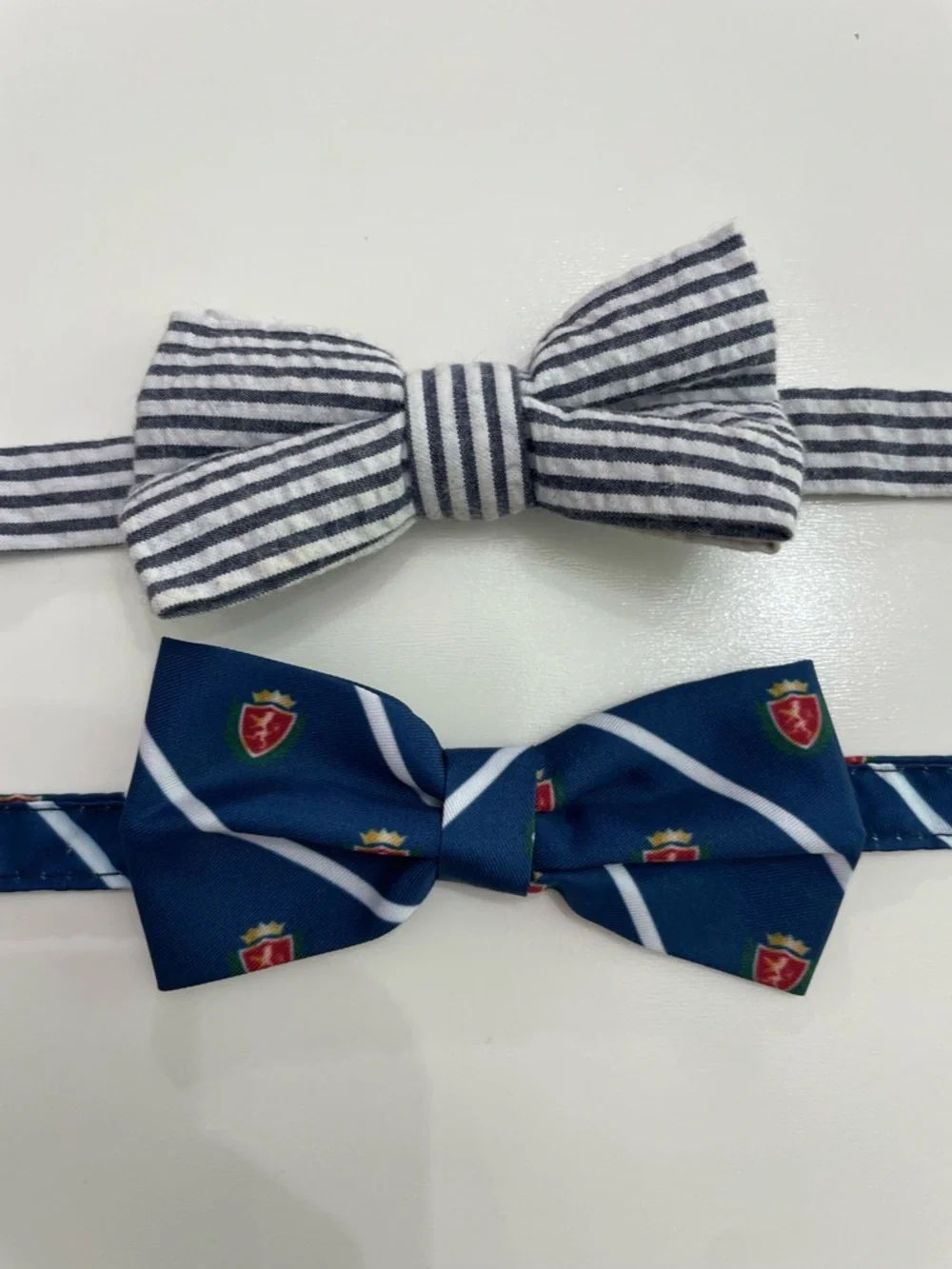Kids Bow Ties, Seersucker and Coat of Arms, Navy and White